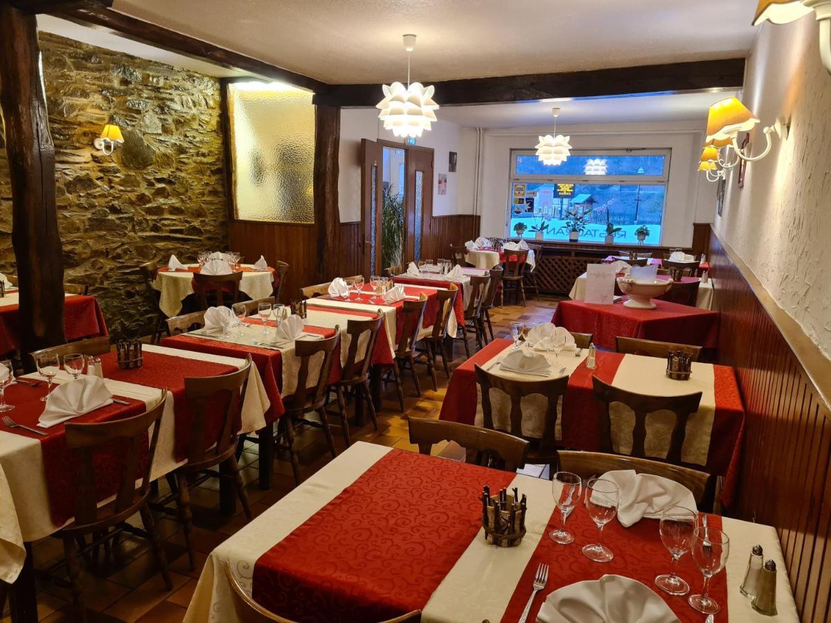 Logis Le Franco Belge Hotel มงแตร์เม ภายนอก รูปภาพ