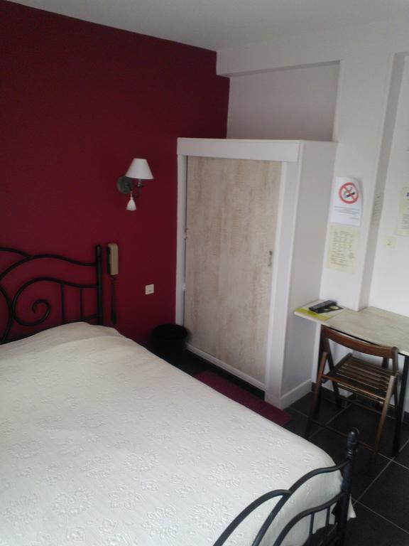 Logis Le Franco Belge Hotel มงแตร์เม ห้อง รูปภาพ