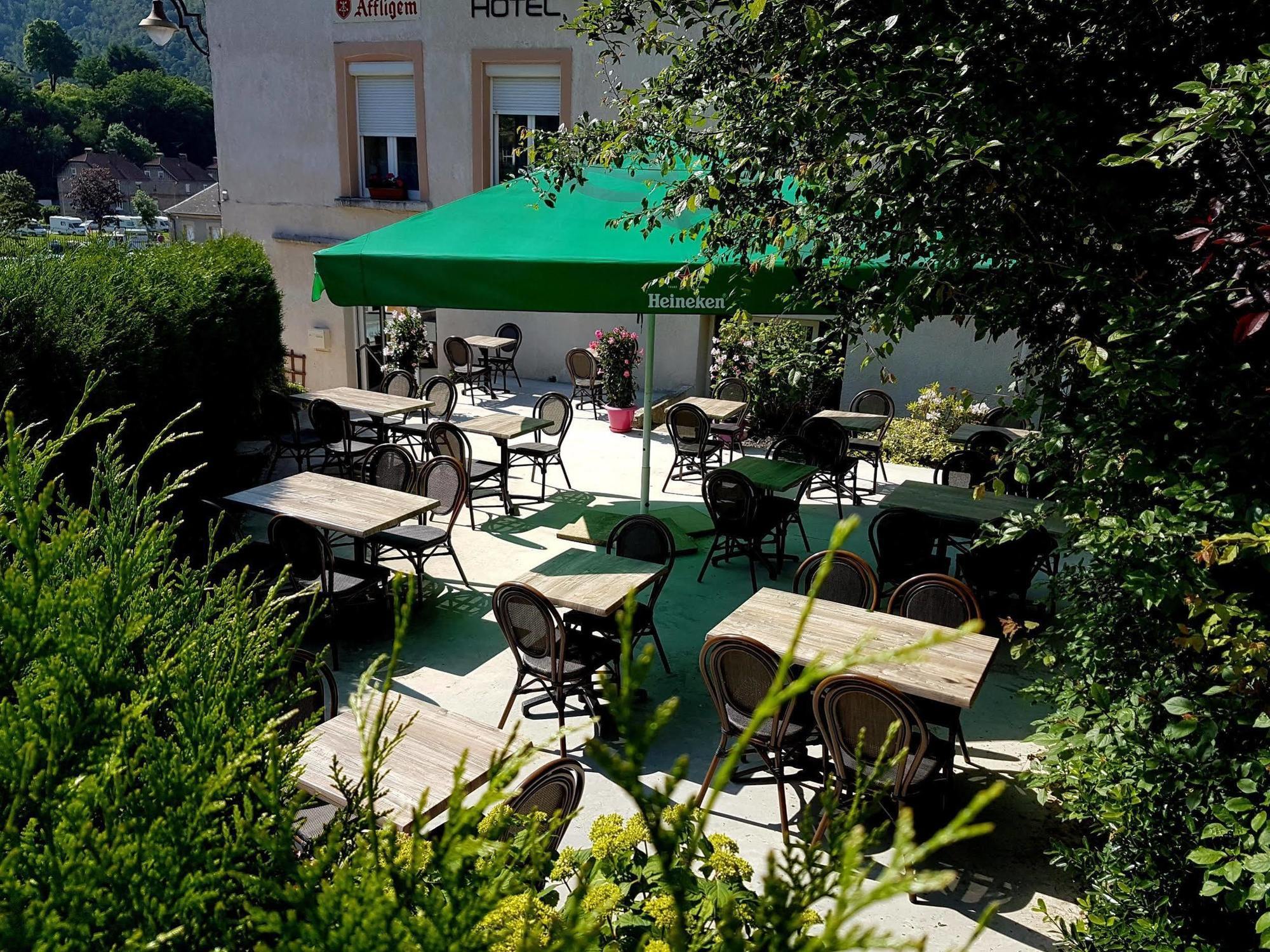 Logis Le Franco Belge Hotel มงแตร์เม ภายนอก รูปภาพ